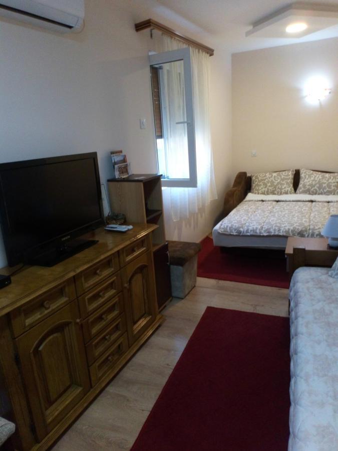 Guest House Green View Pirot Dış mekan fotoğraf