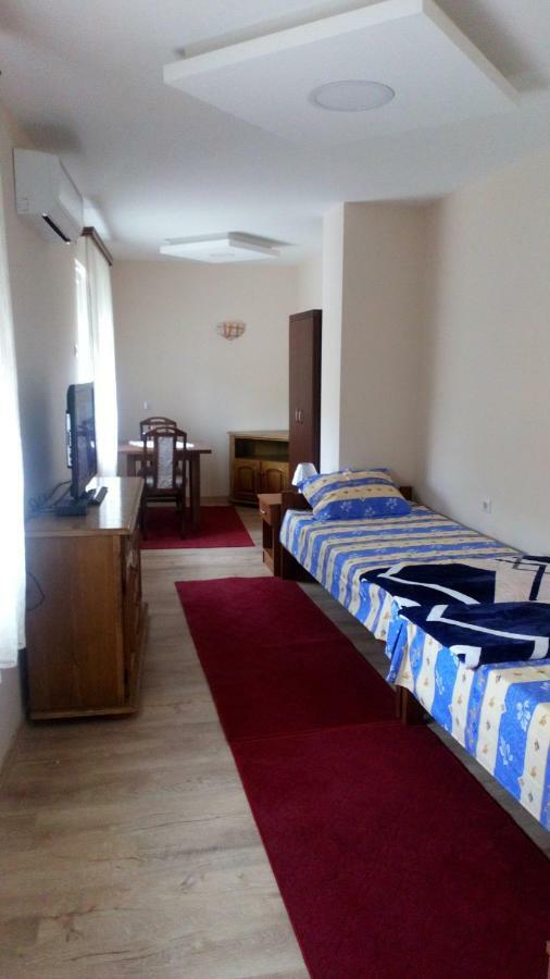Guest House Green View Pirot Dış mekan fotoğraf
