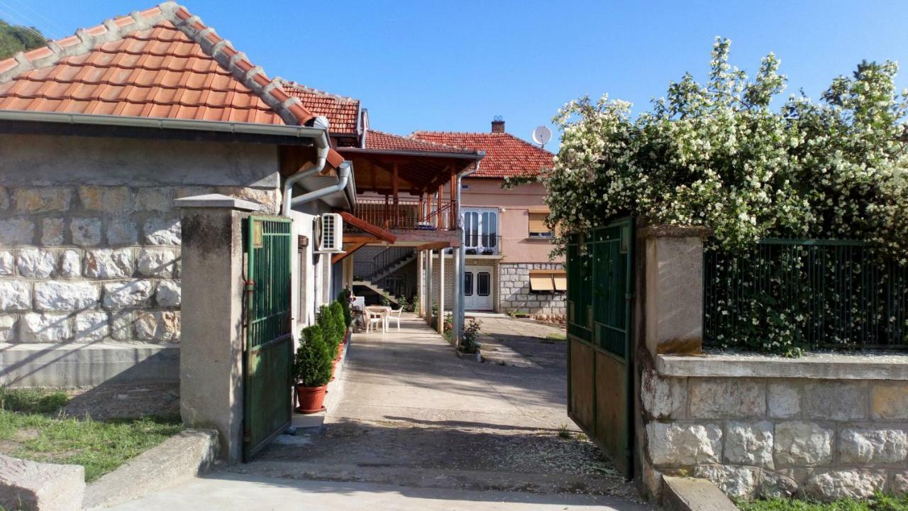 Guest House Green View Pirot Dış mekan fotoğraf